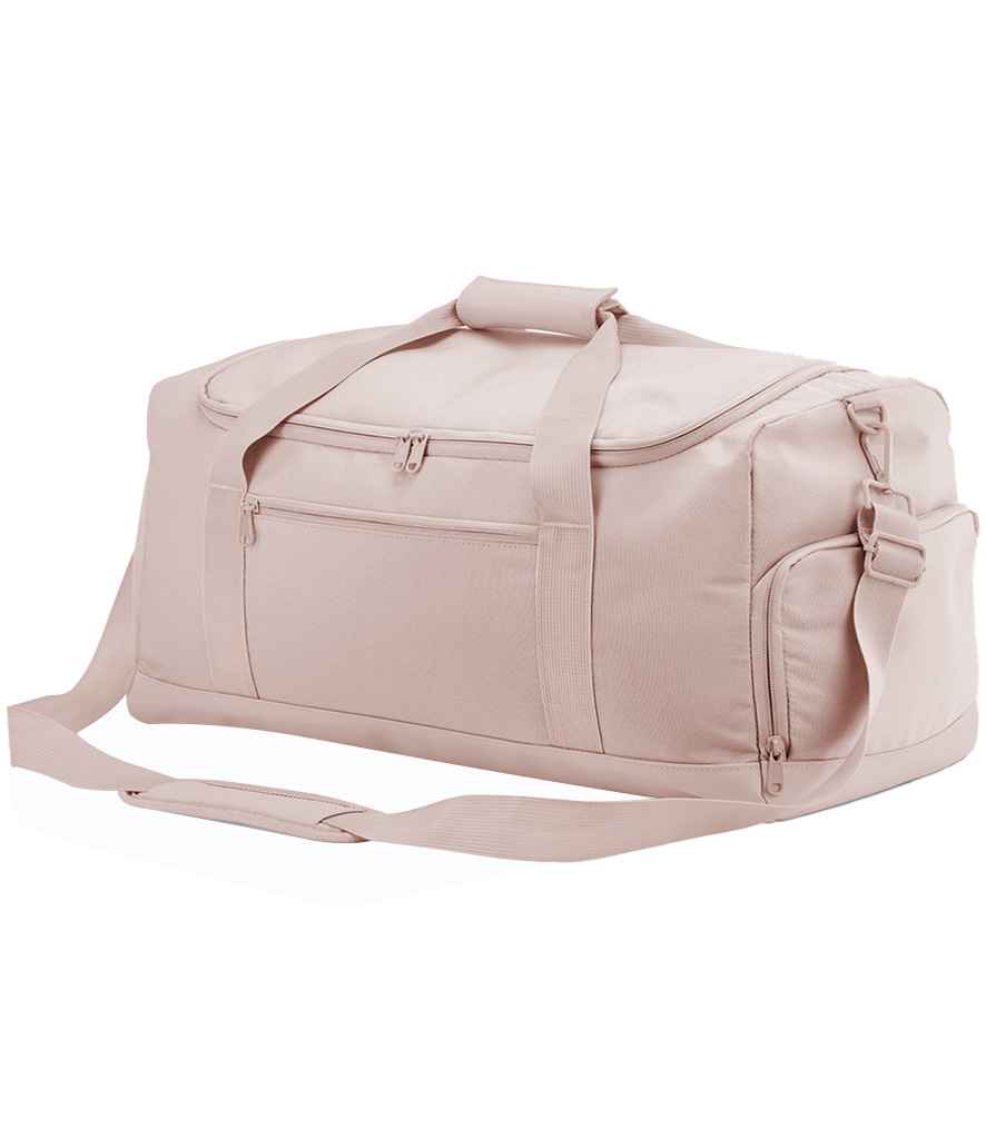 BagBase Hyfforddiant Canolig Holdall